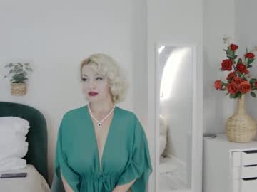Classytinna40y • Romania • public