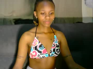 Squirting cam girl Coco_shum1 age 21 yrs live now