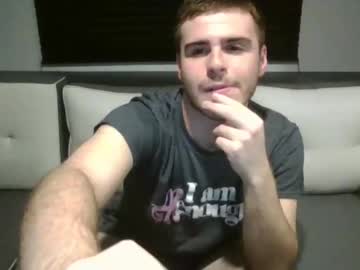 Live cam performer College_dad_bod streaming now