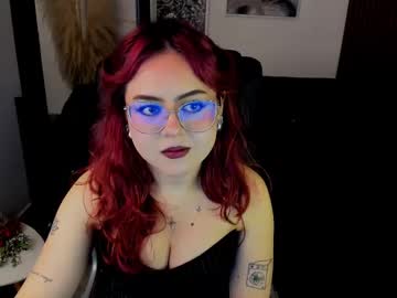 Hairy cam model Crimson_tati, 20 yrs live now