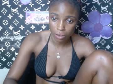 Muscle cam star Cupidxdoll