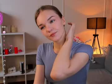 Cwenbrayton, 18 years old, GOAL: gently touch my breasts [0 tokens remaining] Welcome to my room! #new #18 #teen #shy #cute, webcam photo