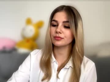 Daleskafidas, 18 years old, Goal:   take off t shirt    Hello guys ^my name is  Bella   ?Welcome to my room ?^ #new #shy #natural #18 #bigboobs [76 tokens remaining], webcam photo