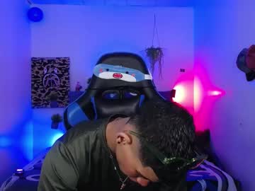 Damian_latinxxx, GOAL: hello damian [0 tokens remaining] Hey guys, don't be shy, say?? hi  ???? #latino #muscle #smoke #cumshow #new, webcam photo
