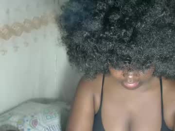Squirting cam girl Danisha99 age 24 yrs live now
