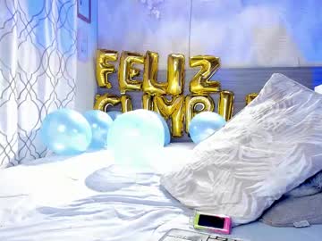 Danmaxwell266, 20 years old, fuck the pillow [200 tokens left] back to the ride ;) #bigdick, #18, #new, #twink, #young., webcam photo