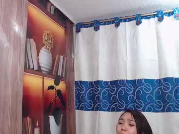 Squirting cam girl Dannamomcerrat live now