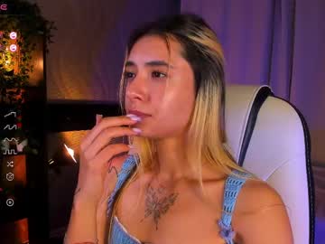 Darlabelle, 20 years old, GOAL: ?make me smile [17 tokens remaining] glad see u in my room? ? #teen #young #dance #funny give me a like?, webcam photo