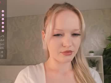 Darlinedaffin, 18 years old, Goal - ?lick my sweetie fingers? My name is Summer my favorite patterns 33 55 66 #shy #18 #blonde #young #new [12 tokens remaining], webcam photo