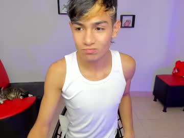 Dav_nagel, 18 years old, Show Cum!!? #18years #atletic #braces #skinny #bigcock #twink [1000 tokens remaining], webcam photo