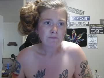 Catch me live as Debbieafterhours69, age 30 yrs in premium male cam shows