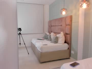 Feet Cams Live model Dhalia_red, age 24 streaming Foot Fetish VR