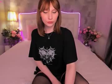 Di_moore, 20 years old, Hey there! First day at cb, support me plzzzz #transgirl #new #smallcock #mistress #switch, webcam photo