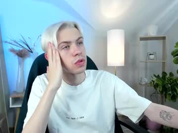Live gay cam model Dilan_skiba18 yrs streaming now in HD