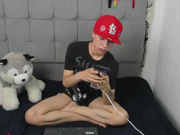 Divine_thiago_, 19 years old, Divine_thiago_'s room #cum #18 #femboy #latino, webcam photo
