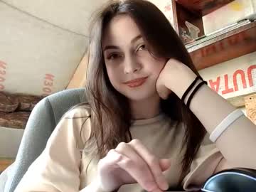 Dodoyouwanna, 18 years old, Goal:^Show bare shoulders  ^The first steps are here .......My name is Sofi  #new #shy #18 #skinny #cute [0 tokens remaining], webcam photo