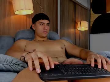 Dominic_specter, 23 years old, OIL ON COCK AND BALLS [99 tokens left] #new #muscle #bigdick #cum #ass, webcam photo