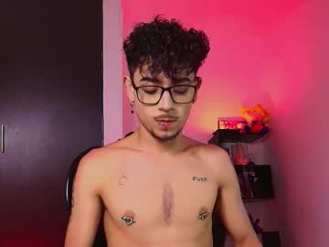 Live twink cam Dominikeclipsex, age 18 yrs nude and streaming