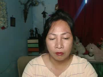 Hairy cam model Doyouwantme143 live now