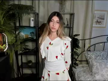 Drop_slash, 18 years old, Goal: Massage my cherrys  #shy #teen #cute #18 #young [55 tokens remaining], webcam photo