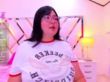 Dulce_meow, hey !! Let's enjoy a Delcios tomorrow, full of pleasure ? #bigboobs #curvy #new #lovense #natural, webcam photo