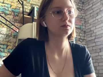 Earleneaxley, 18 years old, GOAL: Strip Dance [125 tokens remaining] Welcome to my room! #cute #shy #pregnant #bigboobs #new, webcam photo