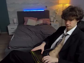 Edvardblare • twink18y • Good Boy Land :) • public