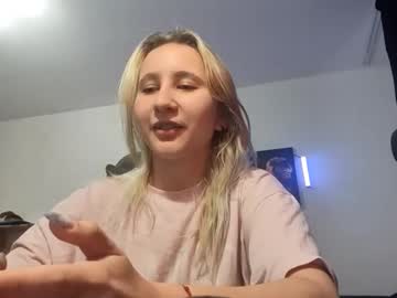 Elenistaheli, 18 years old, Goal: Stand up and Show my outfit #new #shy #blonde #teen #18 [4 tokens remaining], webcam photo