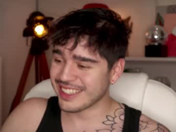 Elioth_evans2, 22 years old, love that they make my cum with vibrations #cum #bigballs #young #bigcock #uncut, webcam photo