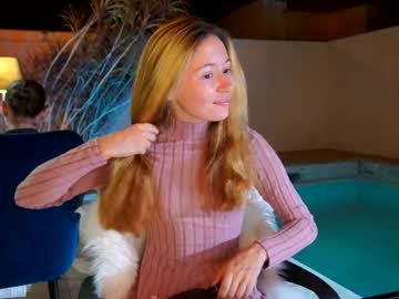 Ellcrys, 22 years old, Shh ! Office hours! Distract me from work enough—I'll get naked #young #teen #18 #lovense #squirt, webcam photo