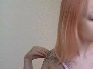 Elliedollie, 20 years old, GOAL: Panty tease — fingers over panties [42 tokens remaining] Hello! Welcome to my room ^_^ #new #18 #blonde #feet #skinny, webcam photo
