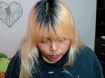 Hairy cam model Elymoon, 20 yrs live now