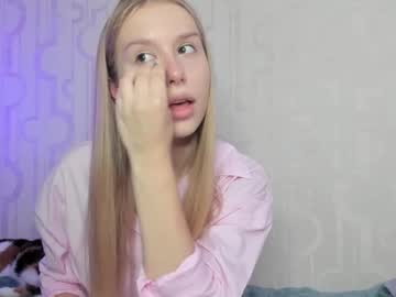 Elysia_xo, 19 years old, GOAL: Tell the secret [53 tokens remaining] Welcome! I'm a little scared, I'm here for the first time, don't offend me? #18 #blonde #shy #skinny #new, webcam photo