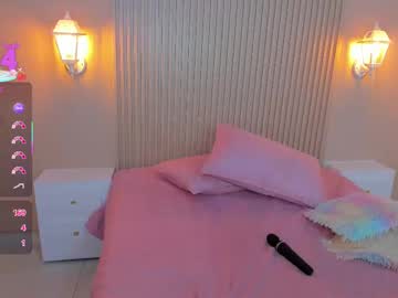 Catch me live as Emilyevans7, age 24 yrs in premium male cam shows