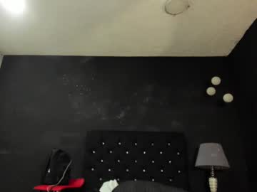 Feet Cams Live model Emilygomezz, age 23 streaming Foot Fetish VR