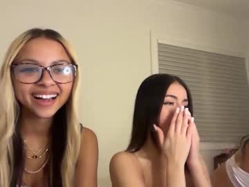 Live cam performer Emilyramirez1 streaming now