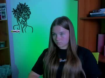 Emma_foxys, 19 years old, GOAL: Smile [288 tokens remaining] Welcome to my room! #feet #blonde #shy #18 #new, webcam photo