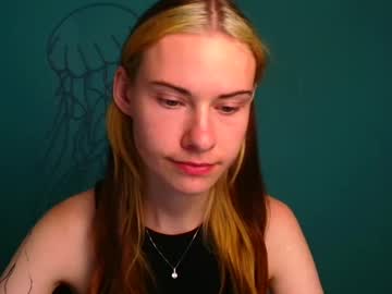 Emmi_rossum, 20 years old, GOAL: I will be glad to see you here [59 tokens remaining] hey, hot body for you cute #18 #shy #teen #young #new, webcam photo