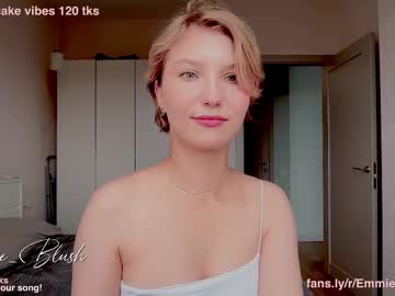 Emmie_blush • topless23y • Home • public