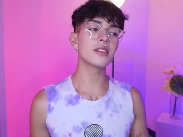 Live twink cam Erisleeon, age 20 yrs nude and streaming