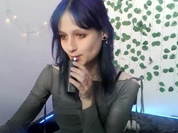 Estererdmond, 18 years old, GOAL: Dress off [293 tokens remaining] It's my first day here.! #new #18 #teen #young #skinny, webcam photo