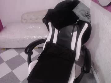Esther_toro_b, GOAL: Sexy Dance [46 tokens remaining] natural #feet #new #latina #natural #skinny, webcam photo
