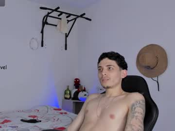 Live gay cam model Estivenvel23 yrs streaming now in HD