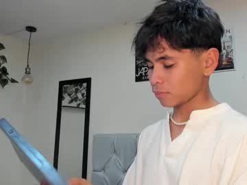 Live twink cam Ethan_westt, age 19 yrs nude and streaming