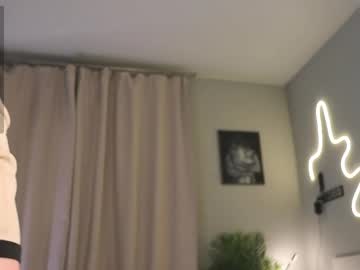 Falinegelling, 19 years old, GOAL: massage tits [30 tokens remaining] Hello everyone? I'm Elsa? #bigass #18 #lovense #teen #young, webcam photo