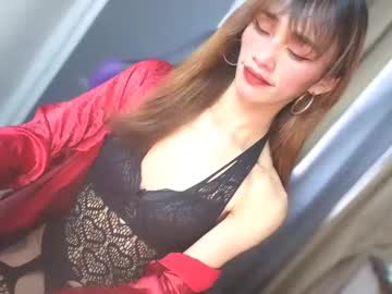 Skinny Asian cam girl Familystroke_twinny8 live in HD