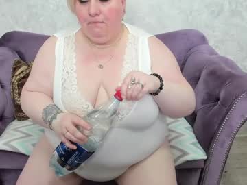 Fashiona • bigboobs45y • planet Earth • public