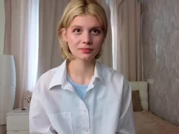 Felisaparody, 18 years old, Second day here!  Goal:  Show my Make Ap and try ahegao  #new #18 #shy #blonde #skinny [0 tokens remaining], webcam photo
