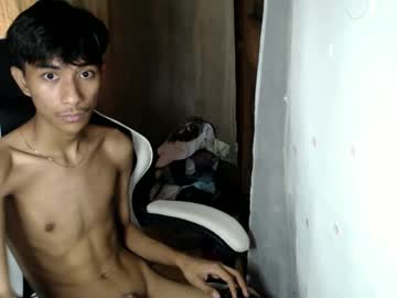 Fineboii_rey18 • cum19y • ASK ME • public