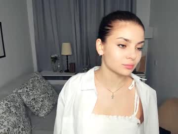Firekiss_babe, 18 years old, Goal: Slip down straps  #shy #teen #cute #18 #young [115 tokens remaining], webcam photo